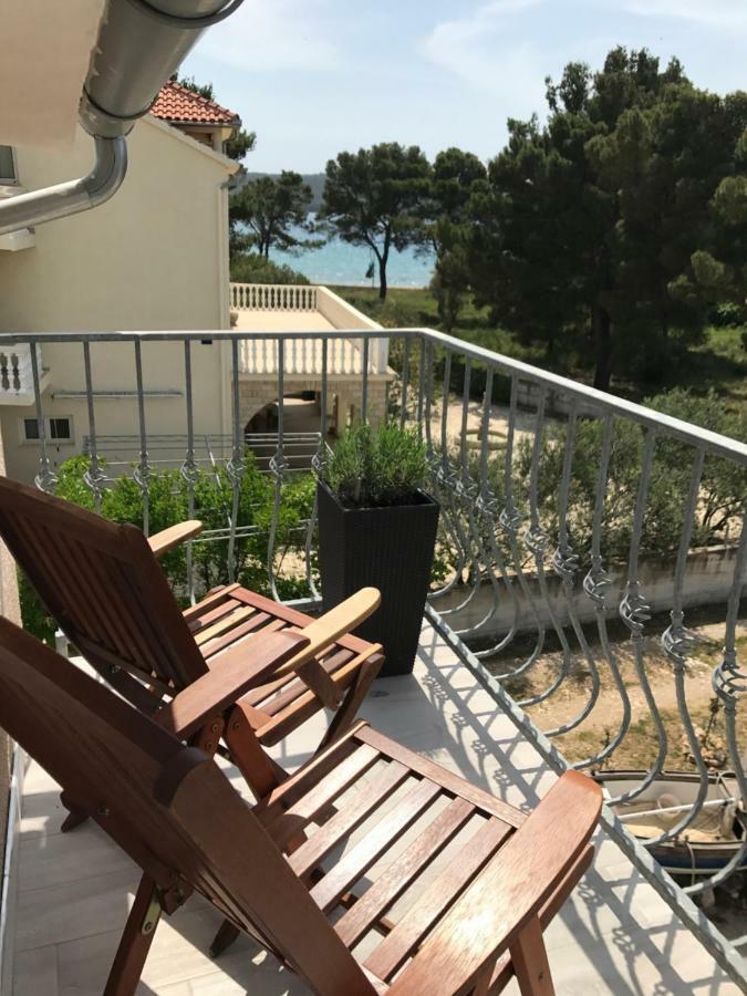 Relaxing Whole Top Floor Apartment By The Sea Жаборич Екстериор снимка