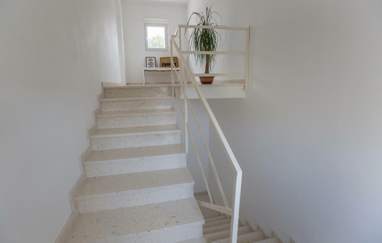 Relaxing Whole Top Floor Apartment By The Sea Жаборич Екстериор снимка